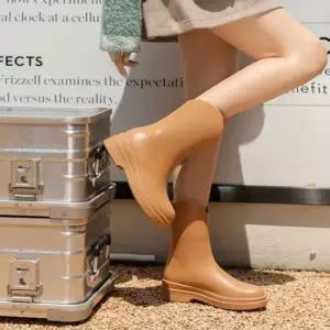 4컬러 미들 유광 모던 장마철 패션장화 부츠 여자 레인부츠 농사장화 설거지장화 방수신발