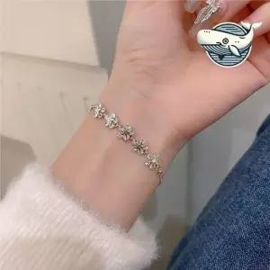 꽃모양 큐빅 팔찌 학생 우정 액세서리 써지컬팔찌 우정팔찌 우정템 학생팔찌 큐빅팔찌