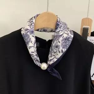 쁘띠 왕진주 자석 미니 스카프 간절기 목도리 여성 패션 머플러 띠