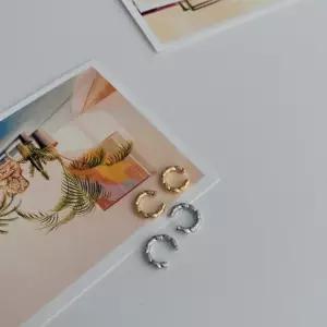 [옷자락]여자 자글자글 텍스처 이어커프 귀찌 세트