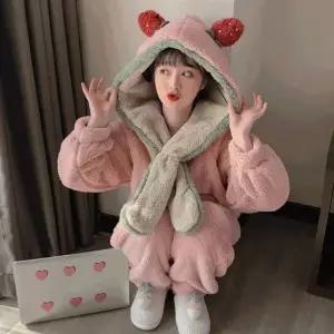 [하프클럽/]딸기수면조끼 따뜻한점프수트 귀여운잠옷