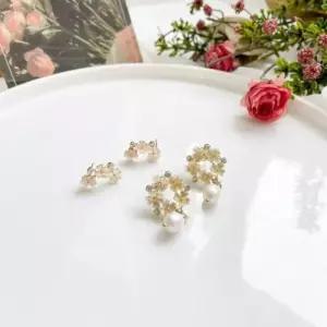 [옷자락]여자 은침 모조개 플라워 진주 드롭 스터드 예쁜 귀걸이
