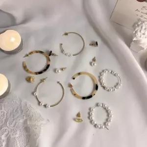 [옷자락]여자 합금 아크릴 모조진주 링 스터드 귀걸이