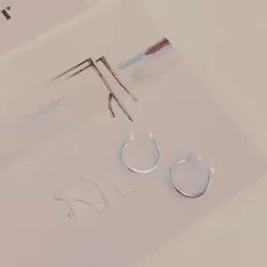 [옷자락]여자 데일리 모던 세련된 웨이브 진주 논피어싱 이어커프 귀찌