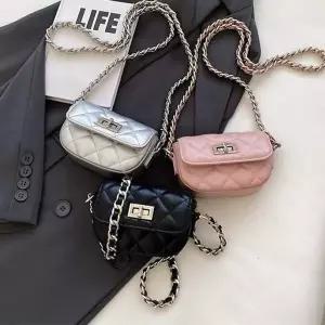 [골드스마일]다이톤 클래식 체인 미니 크로스백 심플 숄더백 데일리 가방