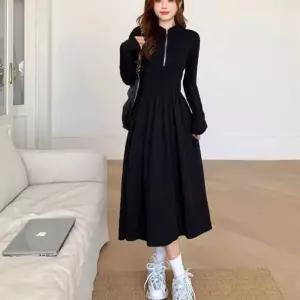 올블랙 신축성 좋은 반집업 스타일 A라인 롱 원피스 목티 하객 연말모임룩 우아한 폴라 하이넥 셔링 긴팔