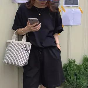 여름 박시핏 반팔 티셔츠 반바지 투피스 세트 홈웨어 데일리 루즈 오버사이즈 라운드넥 밴딩 와이드 데일리