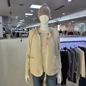 더스토아 DP01 페이크 양털 후드 조끼 T24vnd447v029 (24263467)