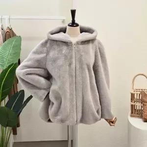 [포커스]FW4J3JP31198_페이크퍼 시어링 후드 점퍼