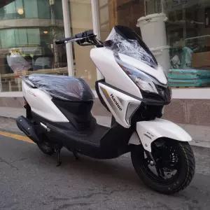 하우주 ADX125 고급형 스쿠터 / BOSCH ABS + TCS / 출퇴근용