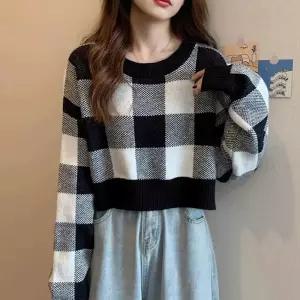 여자 사각 체크 패턴 짧은 크롭 스타일 라운드넥 예쁜 니트티