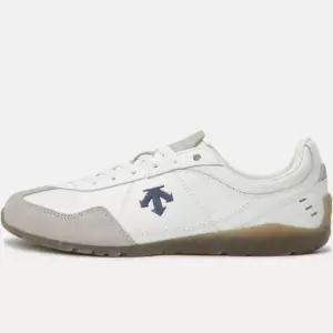 [하프클럽/데상트]데상트 키네틱 런 SQ123LSN15CSOW 운동화