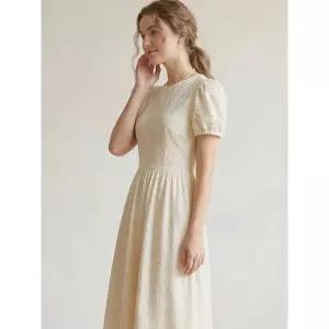 올리브데올리브 볼륨소매 펀칭 자수 원피스 YW4MO3260