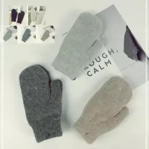 손모아 외출 귀여운 등산 캠핑 여성 겨울 보온 털 장갑 포근한 03WD15D454 블랙