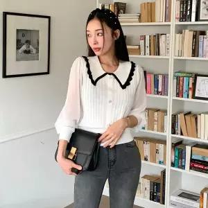 [하프클럽/]여자 라운드넥 세라 와플 단추 니트