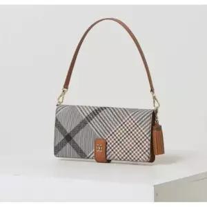 [백화점 정품] 26년SALE 닥스 DAKS [쇼핑백동봉]브라운 체크 가죽 핸드폰케이스 DCHO2E328W2