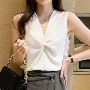 라운드넥블라우스 민소매 블라우스 꼬임 여유핏 여름옷 데이트룩 오피스