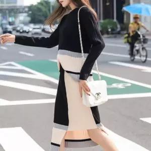 체크 니트 라운드티 스커트 세트 패션 스타일 코디