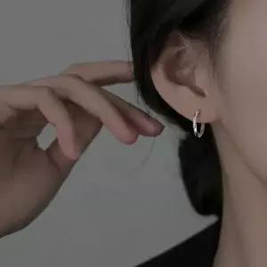 [하프클럽/]스틸 원터치 귀걸이 여성 실버 데일리 헤링본