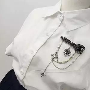 [하프클럽/]고급 여성 브로치 정장 뱃지 값진 오피스 악세사리