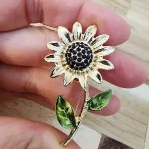 [하프클럽/]해바라기 브로치 코사지 액세서리 동료 선물