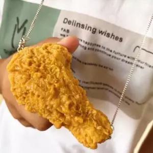 기발한아이디어상품 치킨 목걸이 쓸데없는 기발한 선물 이벤트소품