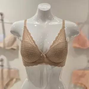 [babara]노와이어 풀컵 볼륨 패드 와이어리스 브라렛 ABR4928 SK