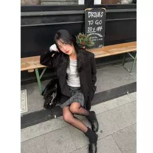 [롯데백화점]씨씨콜렉트 칼라리스 브이넥 핸드메이트 숏 코트 C261MSG501