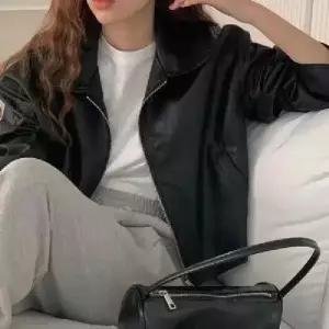 칼라 여자야구점퍼 긴팔 가죽 코트 멋스러운 집업 ible1