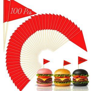 100개의 PCS 솔리드 레드 이쑤시개 깃발 - 쓰기 가능한 표면이 있는 미니 플레인 삼각형 스틱, 골프 컵케이크 토퍼, DIY 장식 및 맞춤형 라벨링을 위한 빈 과일 치즈 마커 스틱
