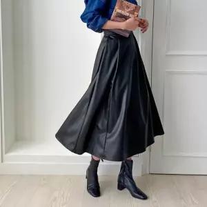 [다잇템]여자 부드러운 플레어 치마 레더 롱치마