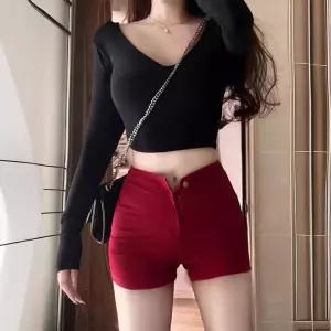 청 힙을 봄여름 타이트해 반바지에 감싸고 여자데님반바지 보이는 빨간 핫팬츠 ible2