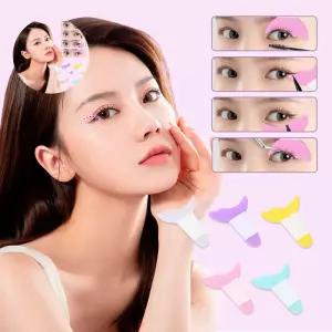 아이라인 그리기 마스카라 바르기 속눈썹 붙이기 도구