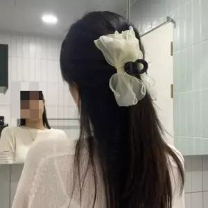 쉬폰 왕리본 헤어집게핀 화이트