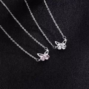 [신세계라이브쇼핑][옷자락] 여자 데일리 데이트룩 우아한 나비 반짝이는 큐빅 목걸이