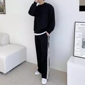 [모로엠] 남성 사선 디테일 맨투맨과 트랙 팬츠 세트 DM-SET-QGBBH790MH192M