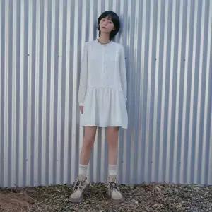 랩 레이스 프릴 핀턱 미니 원피스(AS1WO263) 901479