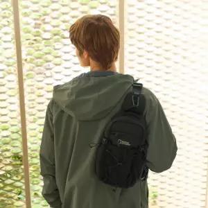 [매장정품] 내셔널지오그래픽 슬링백 네이처 블랙 디자인 캠핑용 가벼운 가방