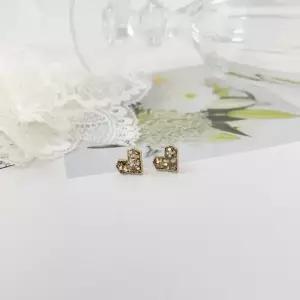 [옷자락]여자 사계절 화사한 골드 자개 트윙클 하트 은침 귀걸이