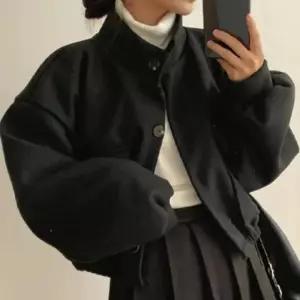 리더스 베이직 모던 느낌 여성 가오리핏 크롭 코트 12879749A 1214911