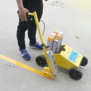 차선도색장비 주차라인 도로 페인트 분사기 경기장