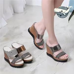 세련된 웨지힐 슬리퍼 고급스러운 큐빅 장식 웨지샌들 웨지힐 웨지힐샌들 여성웨지샌들