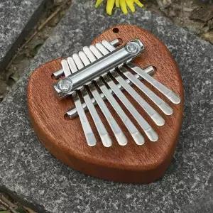 미니 칼림바 우드 하트형 8음계 홀더끈포함 악기 교육용 연주 엄지피아노 초보 취미 소형