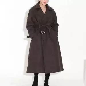 벨티드 하객룩 누빔코트 마마 스타일 데이트룩