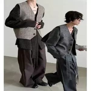 볼사스 여성 울 캐주얼 빈티지 조끼 투톤 브이넥 쓰리버튼 민소매 레이어드 탑 ADOR1