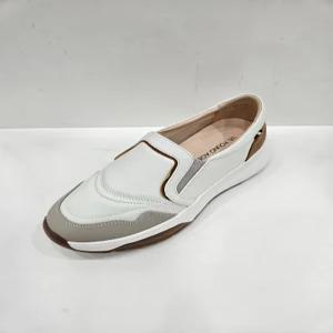 [에스콰이아]에스콰이아 여성  산뜻한 컬러콤비의 경량슬립온  굽높이4CM  YA