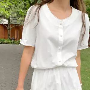 비올레 레이스 반팔 블라우스 여름 여성 데이트룩 데일리룩