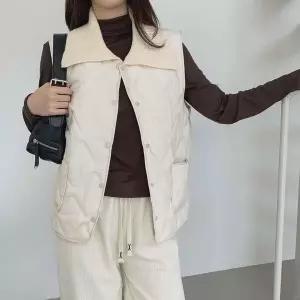 [하프클럽/]여성 니트 빅카라넥 퀄팅 웨이드 패딩 베스트