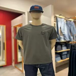 [리바이스] 리바이스 남성 자수로고 반팔 티셔츠 (16143-2448)