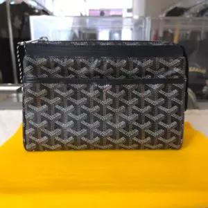 고야드 토일레트리 쥬방스 블랙탄 PM